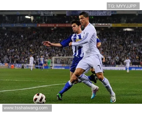 粤语专访足球明星畅谈赛场背后的故事与人生经历